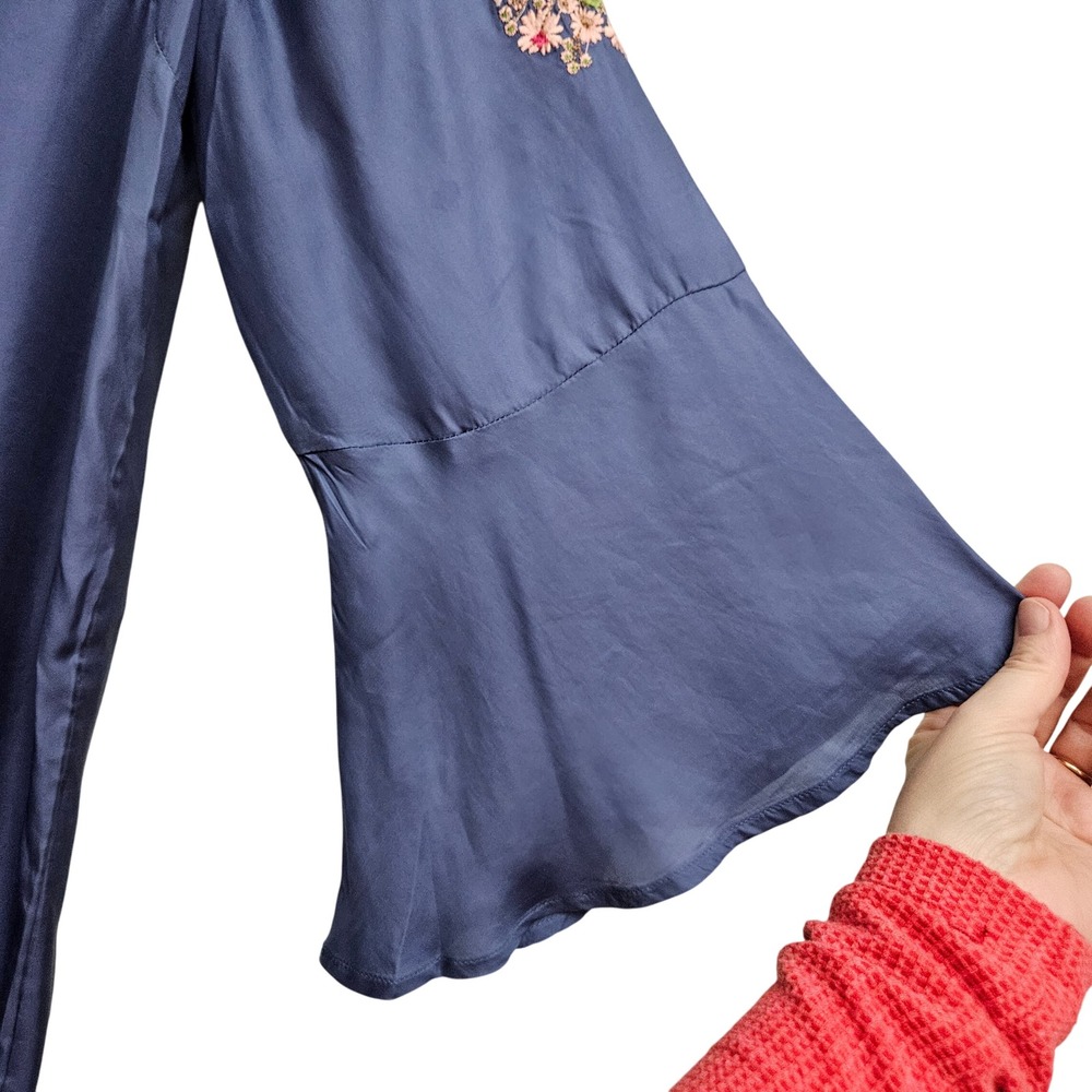 Sundance Blouse Womens‎ L Blue Embroidered Cupro V-Neck Boho Bell Sleeve Floral - Picture 7 of 10
